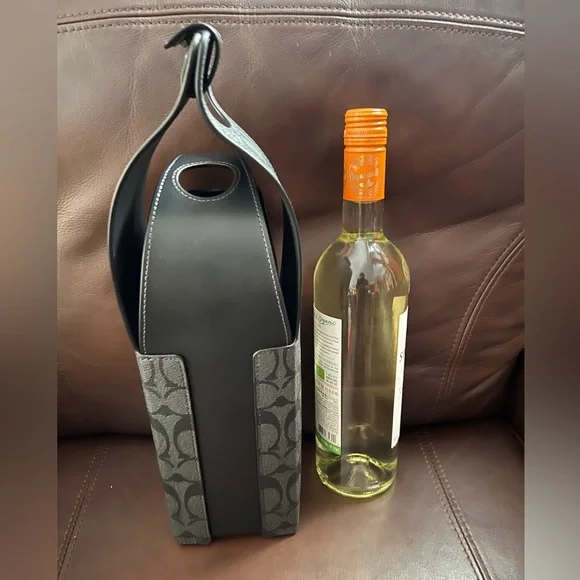 Coach wine carrier hotsell